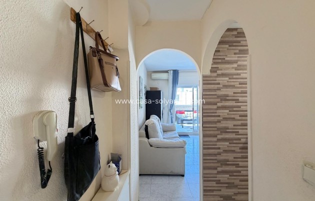 Resale - Apartment / flat - Torrevieja - Acequion