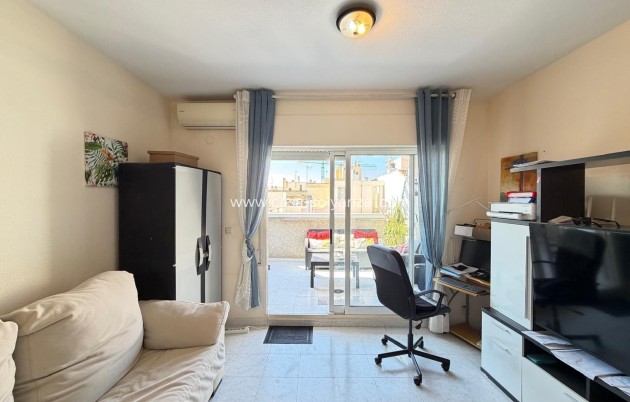 Resale - Apartment / flat - Torrevieja - Acequion