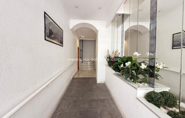Resale - Apartment / flat - Torrevieja - Acequion