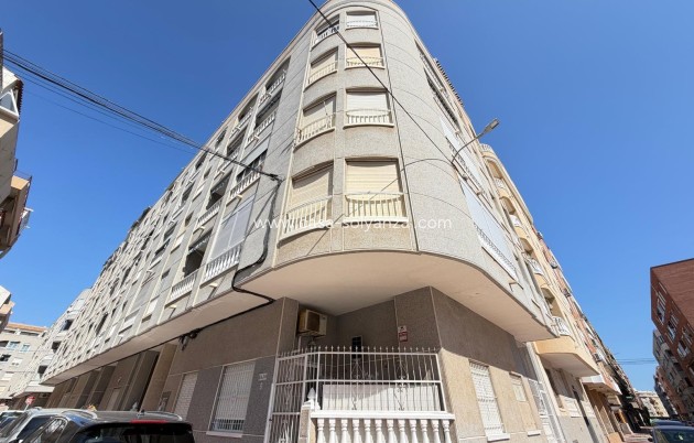 Resale - Apartment / flat - Torrevieja - Acequion