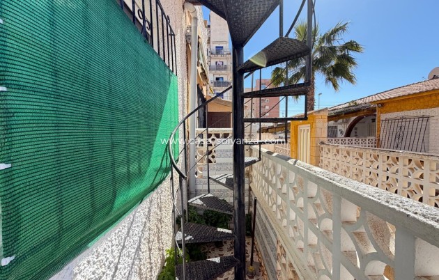 Resale - Townhouse - Torrevieja - Nueva Torrevieja