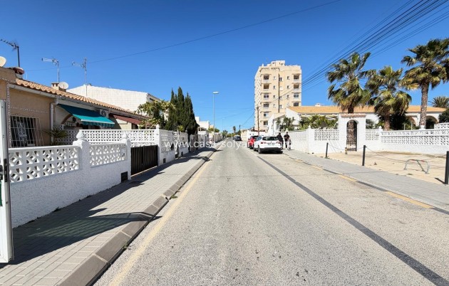 Resale - Townhouse - Torrevieja - Nueva Torrevieja