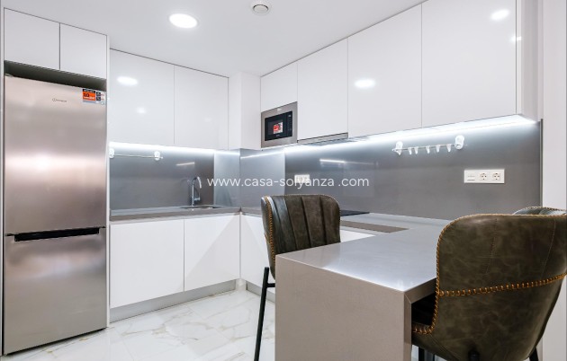 Resale - Apartment / flat - Torrevieja - Playa del Cura