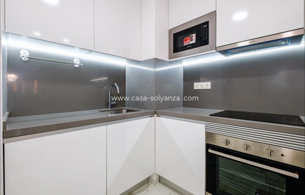 Resale - Apartment / flat - Torrevieja - Playa del Cura