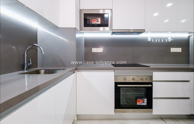 Resale - Apartment / flat - Torrevieja - Playa del Cura