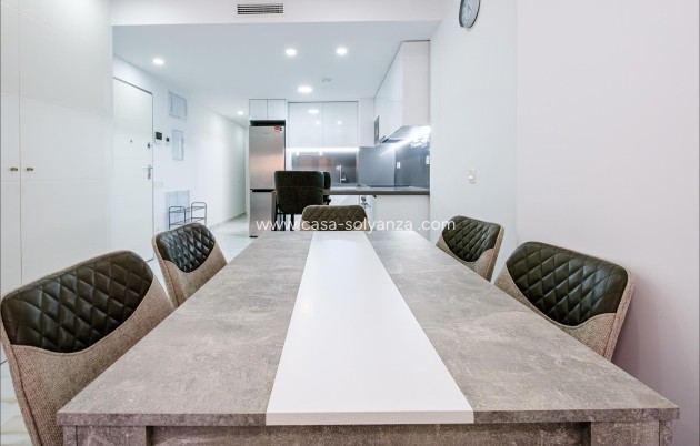 Resale - Apartment / flat - Torrevieja - Playa del Cura