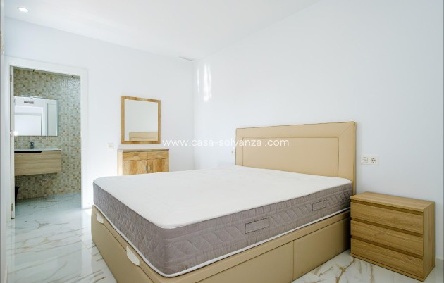 Resale - Apartment / flat - Torrevieja - Playa del Cura