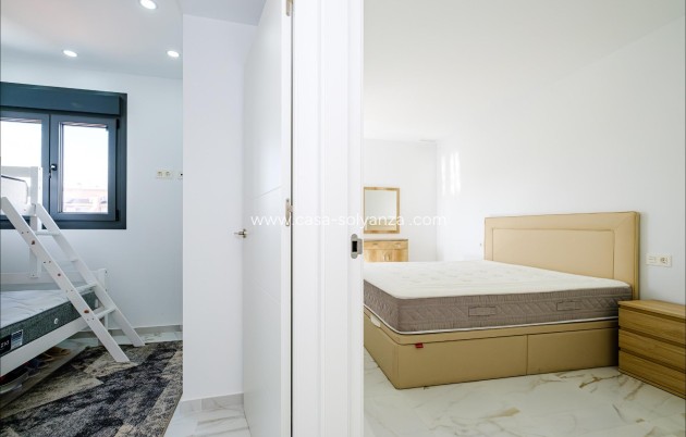Resale - Apartment / flat - Torrevieja - Playa del Cura