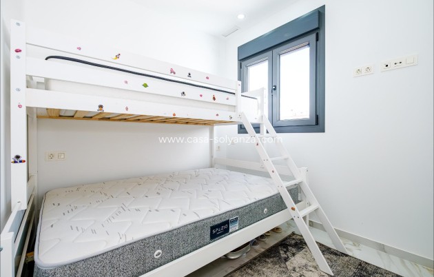 Resale - Apartment / flat - Torrevieja - Playa del Cura