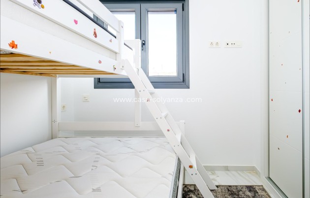 Resale - Apartment / flat - Torrevieja - Playa del Cura