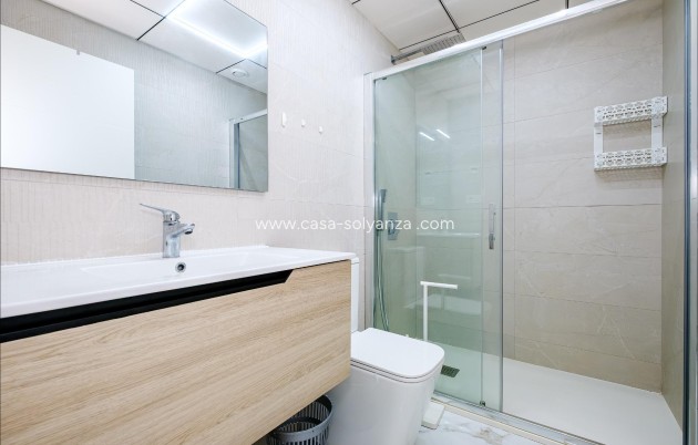 Resale - Apartment / flat - Torrevieja - Playa del Cura
