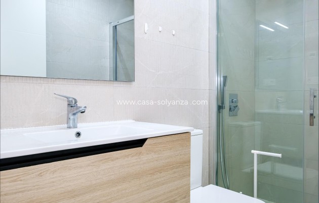 Resale - Apartment / flat - Torrevieja - Playa del Cura