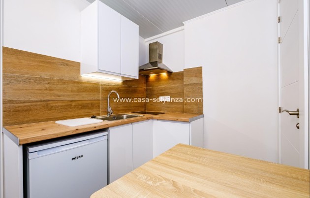 Resale - Apartment / flat - Torrevieja - Playa del Cura