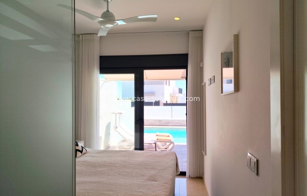 Reventa - Villa - San Miguel de Salinas - Inland