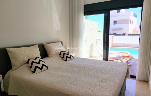 Reventa - Villa - San Miguel de Salinas - Inland