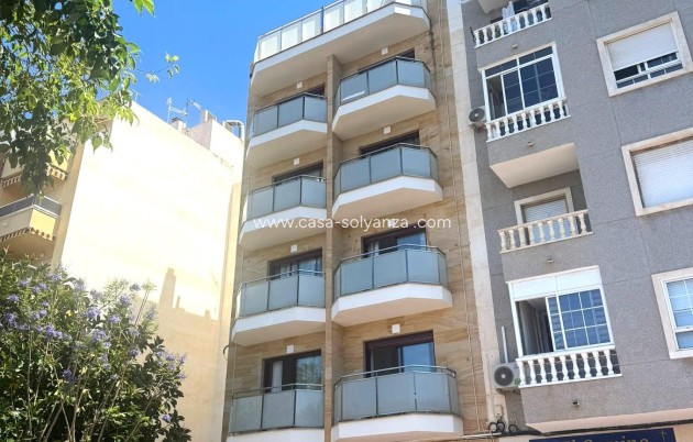 Reventa - Apartamento / piso - Torrevieja - Centro - Muelle Pesquero