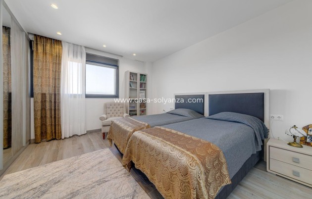 Reventa - Villa - Torrevieja - Los Balcones