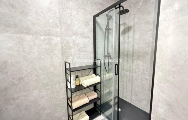 Resale - Apartment / flat - Torrevieja - Playa del Cura