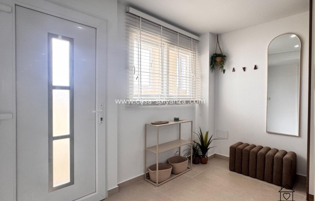 Reventa - Apartamento / piso - Torrevieja - El Acequión - Los Náufragos