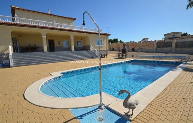 Reventa - Villa - Campos del Río - Inland