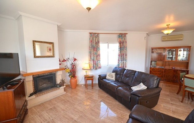 Reventa - Villa - Campos del Río - Inland