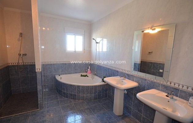Reventa - Villa - Campos del Río - Inland