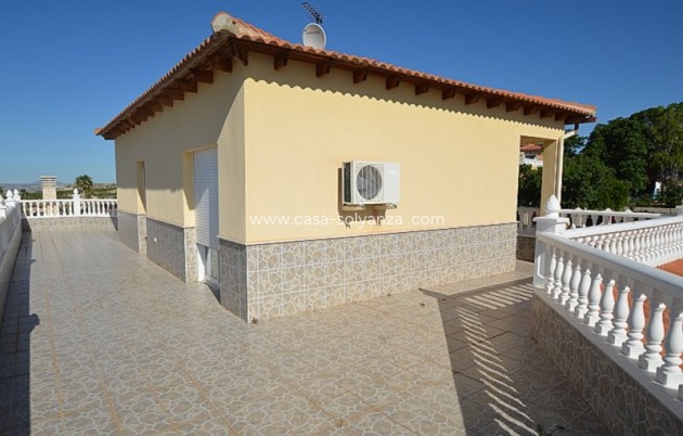 Reventa - Villa - Campos del Río - Inland