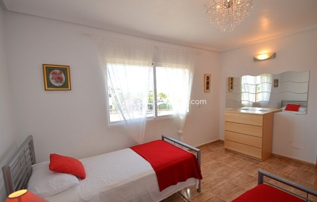Reventa - Villa - Campos del Río - Inland