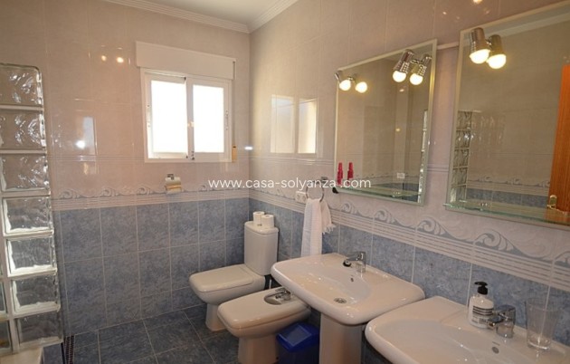 Reventa - Villa - Campos del Río - Inland