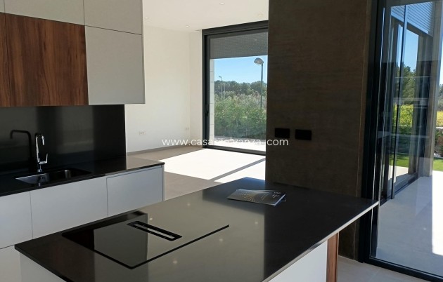 Obra nueva - Villa - Pilar de la Horadada - Roda Golf