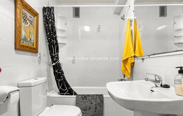 Resale - Apartment / flat - Torrevieja - Costa Blanca