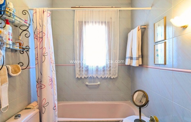 Reventa - Villa - Ciudad Quesada - Costa Blanca