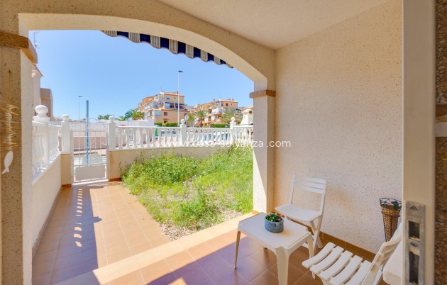 Reventa - Bungalow - Torrevieja - Aguas nuevas