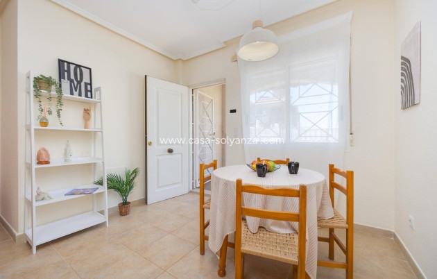 Reventa - Bungalow - Torrevieja - Aguas nuevas