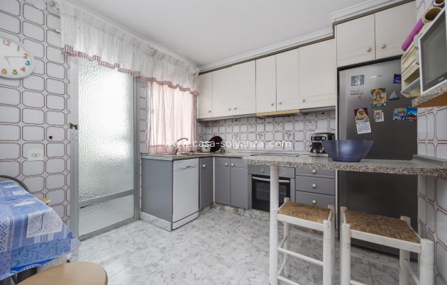 Resale - Apartment / flat - Torrevieja - Center