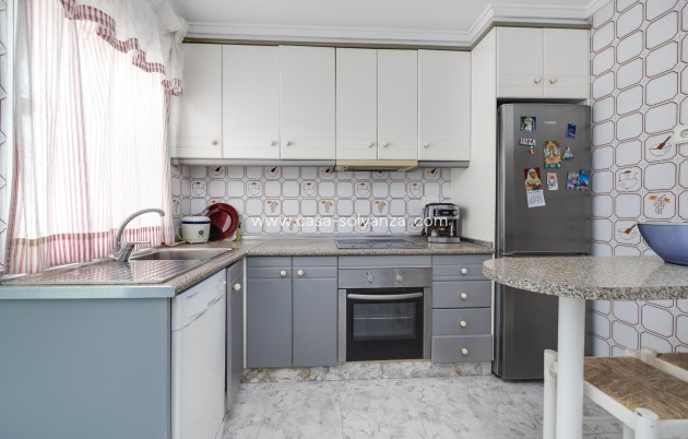Resale - Apartment / flat - Torrevieja - Center