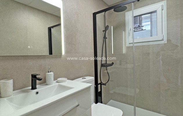 Reventa - Apartamento / piso - Torrevieja