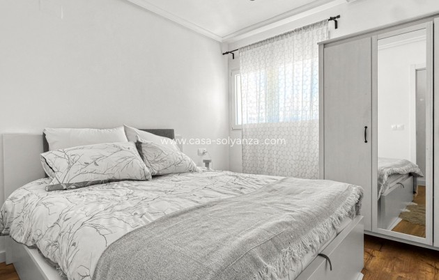 Resale - Apartment / flat - Torrevieja - Costa Blanca