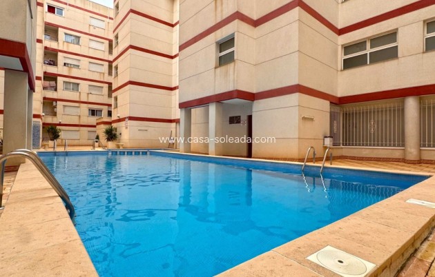 Reventa - Apartamento / piso - Torrevieja