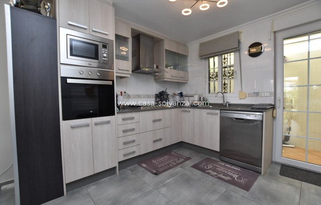 Resale - Villa - Orihuela Costa - Costa Blanca