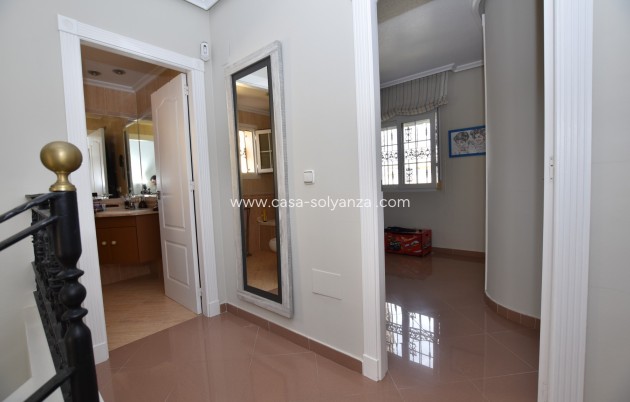 Resale - Villa - Orihuela Costa - Costa Blanca