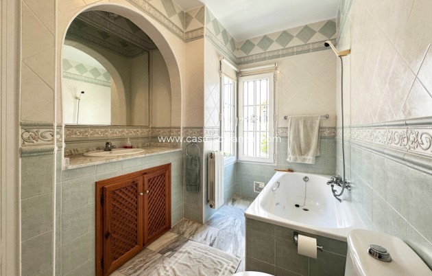 Resale - Villa - Orihuela Costa - Costa Blanca