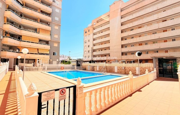 Herverkoop - Appartement / flat - Torrevieja - Nueva Torrevieja