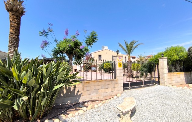 Reventa - Country Property/Finca - Albatera