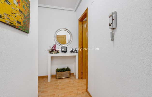 Resale - Apartment / flat - Torrevieja - Costa Blanca