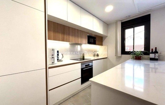 Reventa - Apartamento / piso - Torrevieja - Las Piscinas Naturales