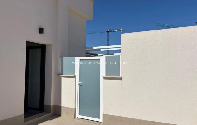 Reventa - Apartamento / piso - Torrevieja - Las Piscinas Naturales