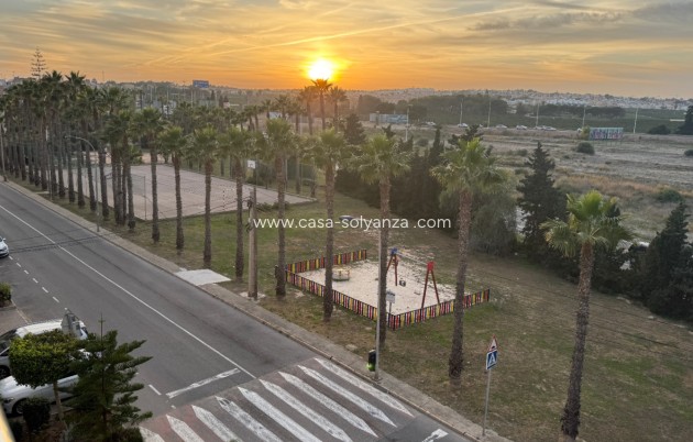Resale - Apartment / flat - Torrevieja - Costa Blanca