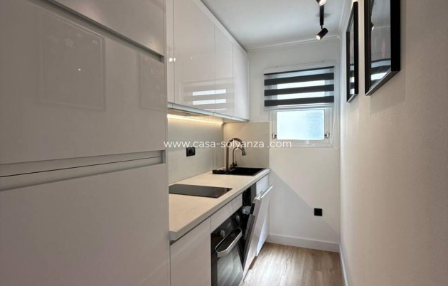 Resale - Apartment / flat - Torrevieja - Playa del Cura