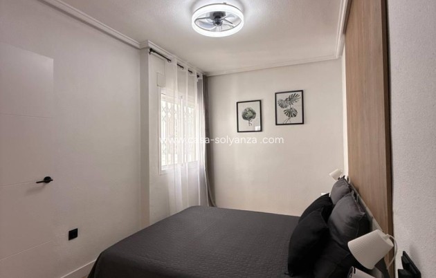 Resale - Apartment / flat - Torrevieja - Playa del Cura